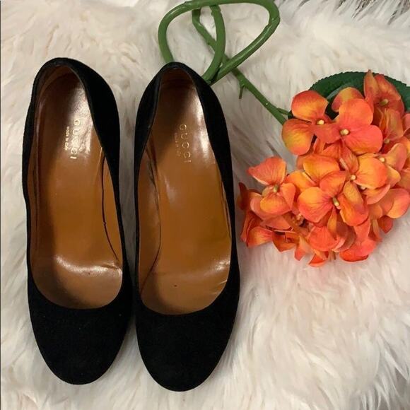 GUCCI BLACK SUEDE PUMPS‎ Size 7 1/2 - Picture 1 of 7